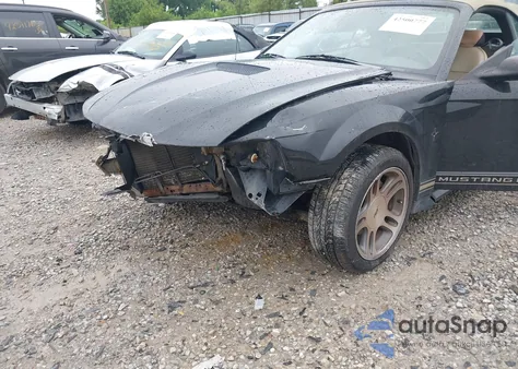 2000 Ford Mustang z USA, uszkodzony, nr VIN 1FAFP4443YF252866